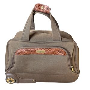 Tommy Bahama 19” Rolling Duffel Carry On Bag Brown: Travel Luggage